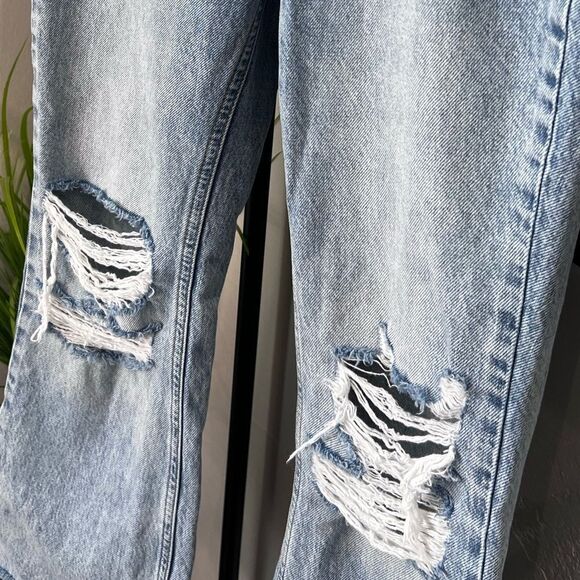 Urban Outfitters BDG Wilco Destroyed High-Waisted Cropped Flare Jeans sz 25 - Picture 9 of 16